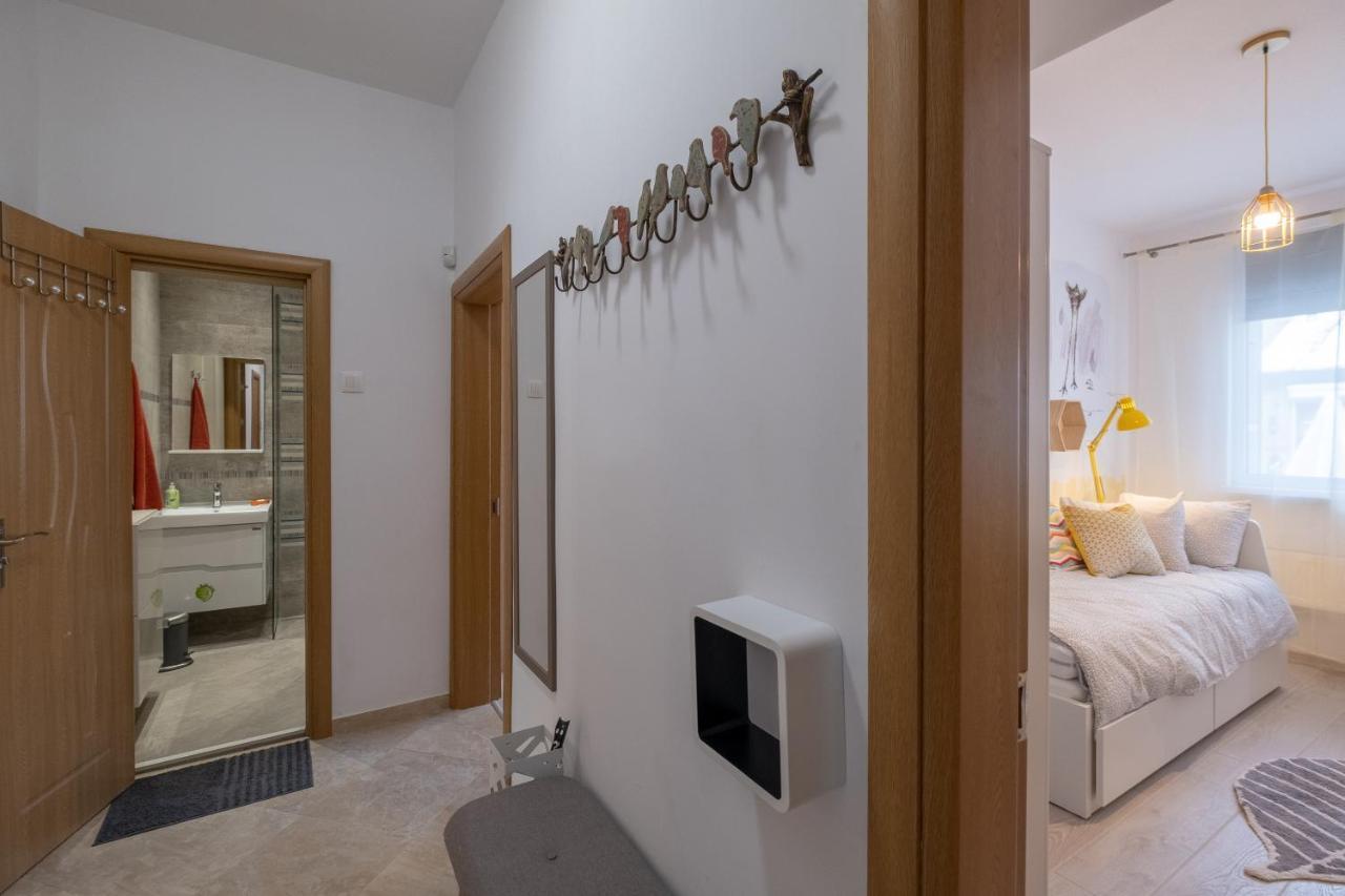 Two Bedroom Apartment Near To Doctors Garden Sofia Exterior foto